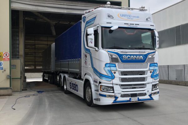 WhatsApp Image 2025-12-04 at 10.06.59